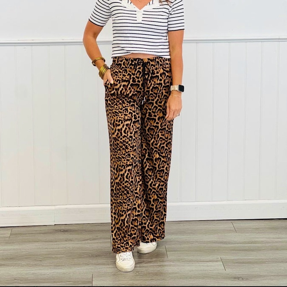 🍒BOGO50%🍒🆕🤎LOVE POEM: Leopard Drawstring Pocket Pants MEDIUM